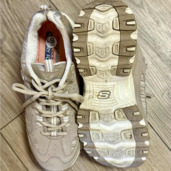 Skechers Women's Beige Sneakers - Picture 9 of 12